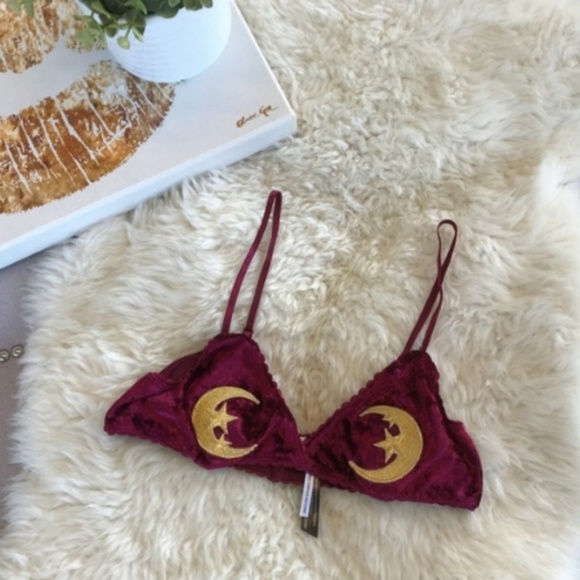 Urban Outfitters Other - NWT Urban Outfitters red velvet bralette S M L